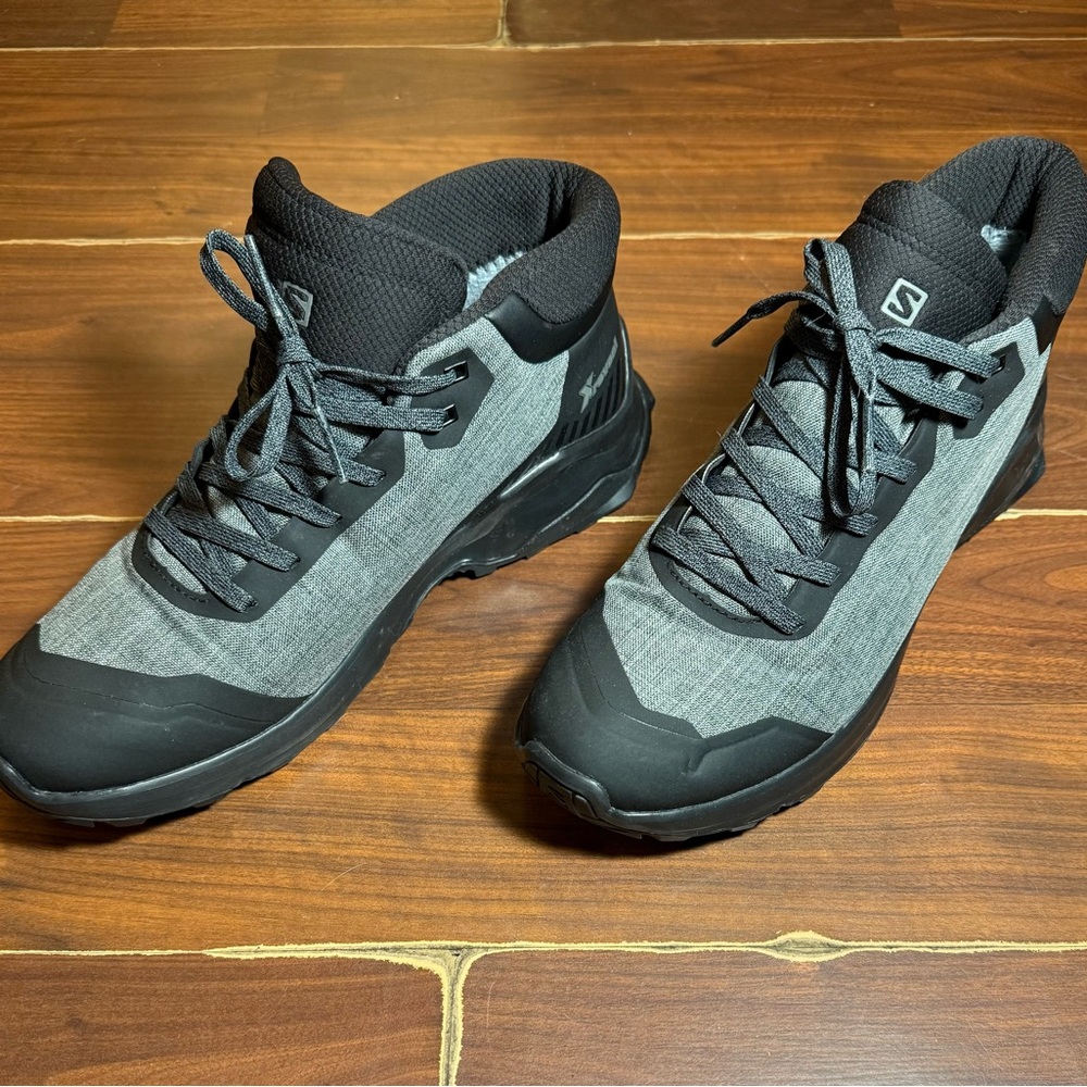 Salomon Men's Size US11 Black and Gray Hiking Shoes